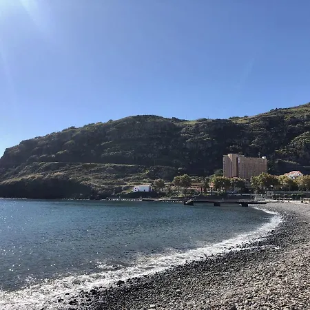 Rose House By Atlantic * Machico (Madeira)