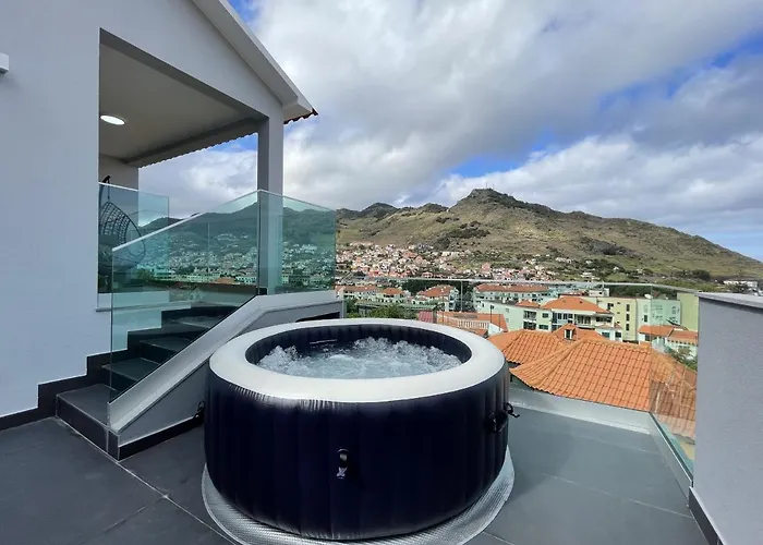 Rose House By Atlantic * Machico (Madeira)