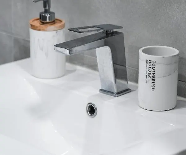 Rose House By Atlantic * Machico (Madeira)